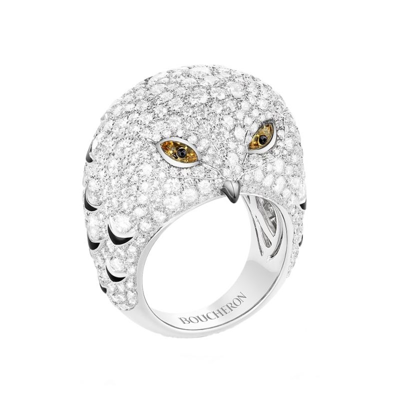 First product packshot Oulu, the Owl Ring