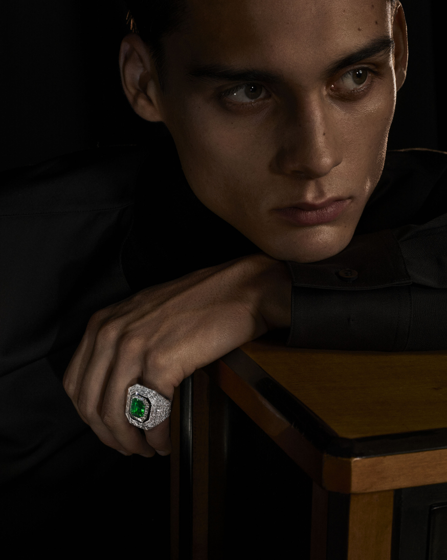 male model wearing histoire de style art deco collection ring 