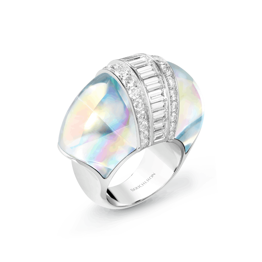 HALO - Ring set with holographic rock crystal and diamonds, in white gold.