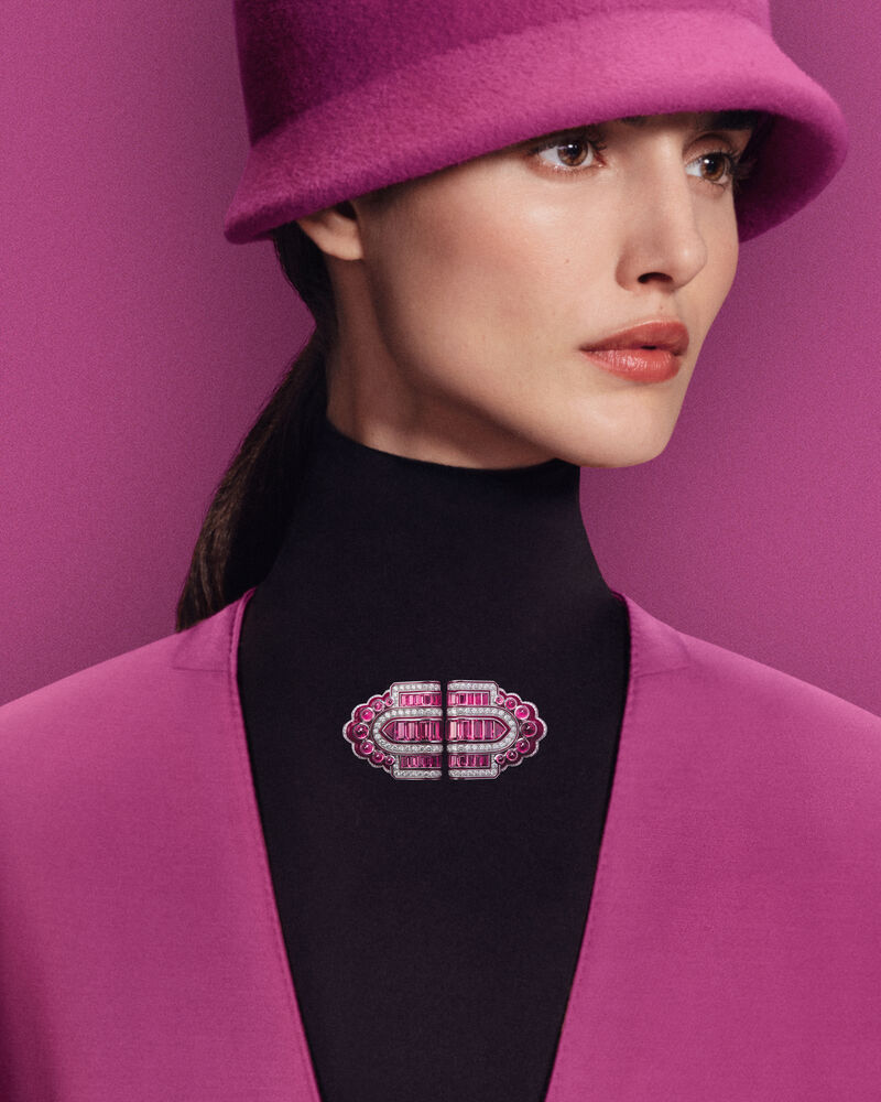 Mega Pink Brooch - High Jewelry - Like a Queen 